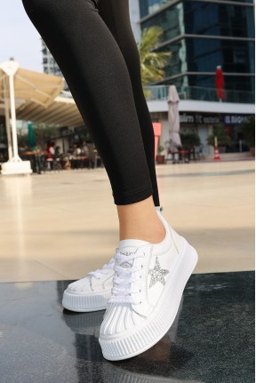 Piata Beyaz Cilt Bağcıklı Spor Ayakkabı Piata Beyaz Cilt Bağcıklı Spor Ayakkabı