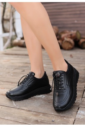 Romy Siyah Cilt Bağcıklı Spor Ayakkabı Romy Siyah Cilt Bağcıklı Spor Ayakkabı