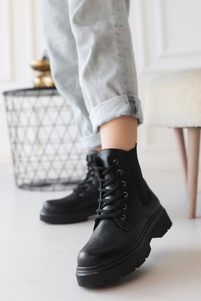 Daum Siyah Cilt Bağcıklı Bot Daum Siyah Cilt Bağcıklı Bot