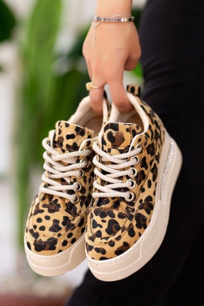 Lulu Leopar Süet Bağcıklı Spor Ayakkabı Lulu Leopar Süet Bağcıklı Spor Ayakkabı