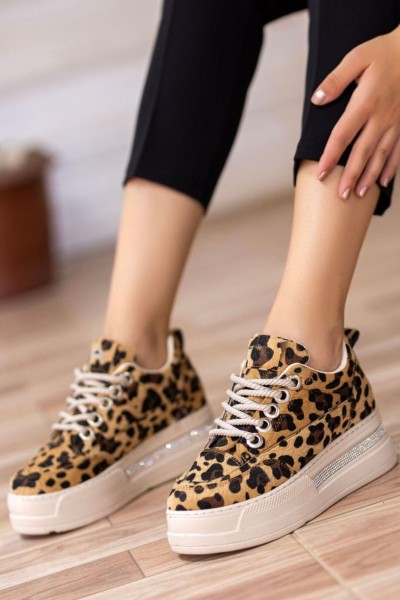 Lulu Leopar Süet Bağcıklı Spor Ayakkabı Lulu Leopar Süet Bağcıklı Spor Ayakkabı