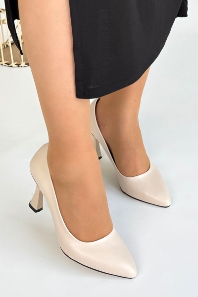 Ulba Bej Cilt Stiletto Ayakkabı Ulba Bej Cilt Stiletto Ayakkabı