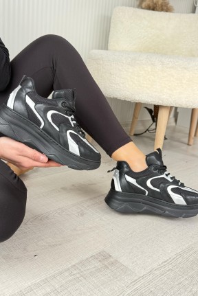 Cata Siyah Cilt Beyaz Detaylı Spor Ayakkabı Cata Siyah Cilt Beyaz Detaylı Spor Ayakkabı
