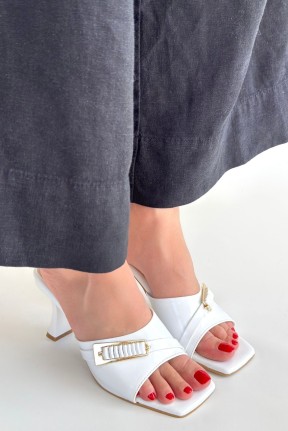 Sief Beyaz Rugan Topuklu Terlik Sief Beyaz Rugan Topuklu Terlik