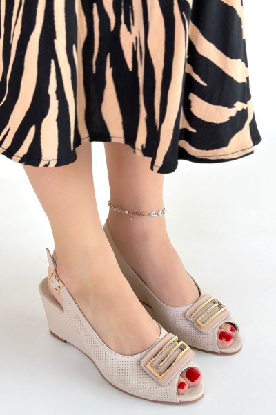 Mamba Bej Cilt Dolgu Topuk Ayakkabı Mamba Bej Cilt Dolgu Topuk Ayakkabı