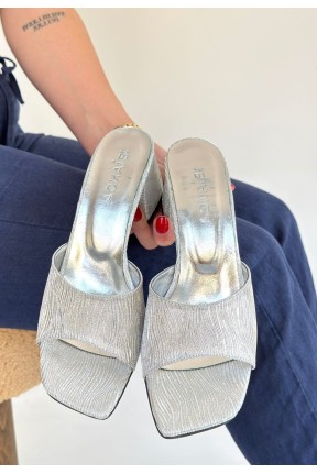 Luart Gümüş Simli Topuklu Terlik Luart Gümüş Simli Topuklu Terlik