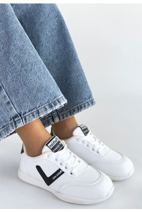Jowen Beyaz Cilt Siyah Detaylı Bağcıklı Spor Ayakkabı Jowen Beyaz Cilt Siyah Detaylı Bağcıklı Spor Ayakkabı