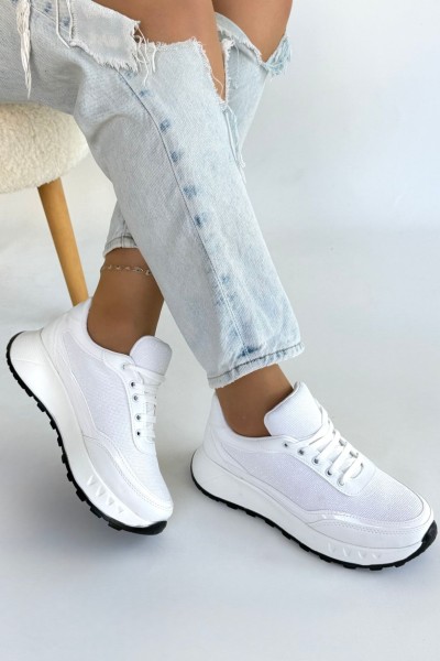 Edva Beyaz Cilt Bağcıklı Spor Ayakkabı Edva Beyaz Cilt Bağcıklı Spor Ayakkabı