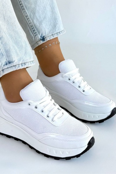 Edva Beyaz Cilt Bağcıklı Spor Ayakkabı Edva Beyaz Cilt Bağcıklı Spor Ayakkabı