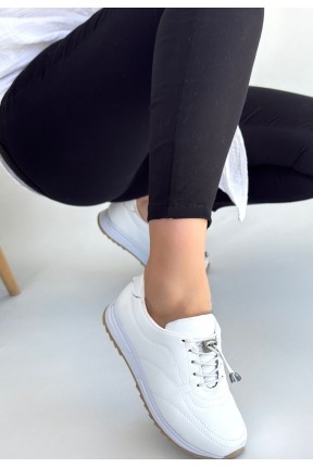 Finna Beyaz Cilt Bağcıklı Spor Ayakkabı Finna Beyaz Cilt Bağcıklı Spor Ayakkabı