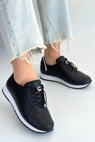 Finna Siyah Cilt Bağcıklı Spor Ayakkabı Finna Siyah Cilt Bağcıklı Spor Ayakkabı