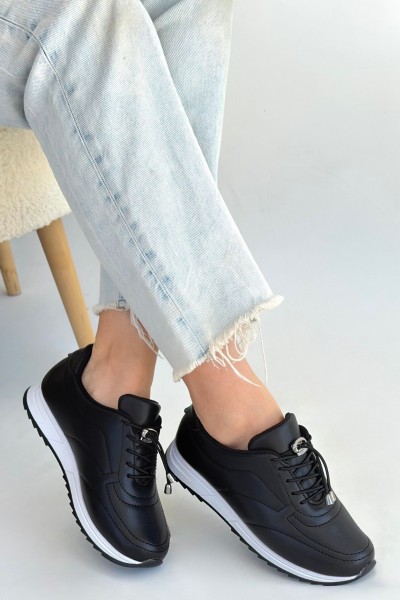 Finna Siyah Cilt Bağcıklı Spor Ayakkabı Finna Siyah Cilt Bağcıklı Spor Ayakkabı