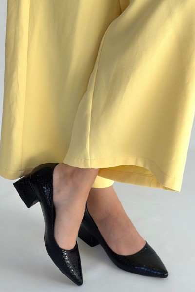 Meort Siyah Rugan Topuklu Ayakkabı Meort Siyah Rugan Topuklu Ayakkabı