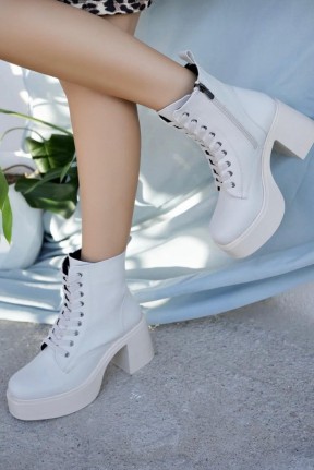 Tsan Bej Cilt Bağcıklı Topuklu Bot Tsan Bej Cilt Bağcıklı Topuklu Bot