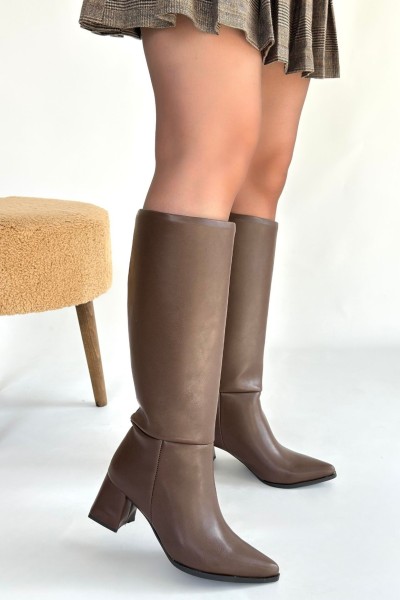 Roksa Acı Kahvei Cilt Topuklu Çizme Roksa Acı Kahvei Cilt Topuklu Çizme