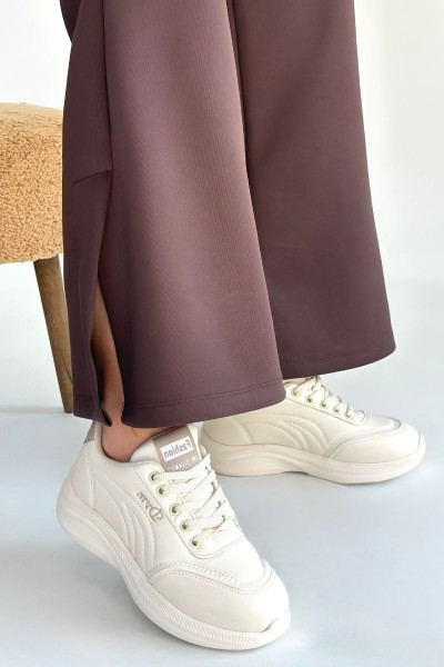 Yejja Bej Cilt Bağcıklı Spor Ayakkabı Yejja Bej Cilt Bağcıklı Spor Ayakkabı