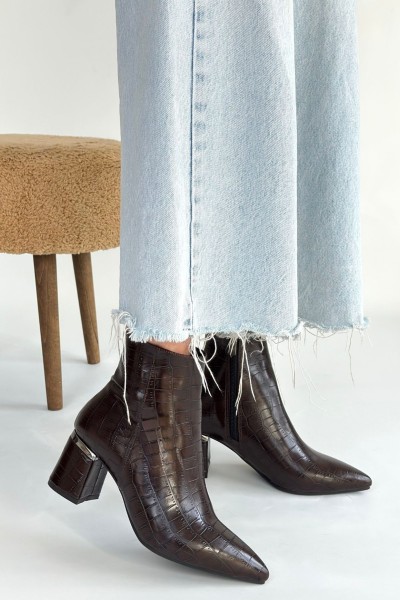 Meça Kahverengi Cilt Topuklu Bot Meça Kahverengi Cilt Topuklu Bot