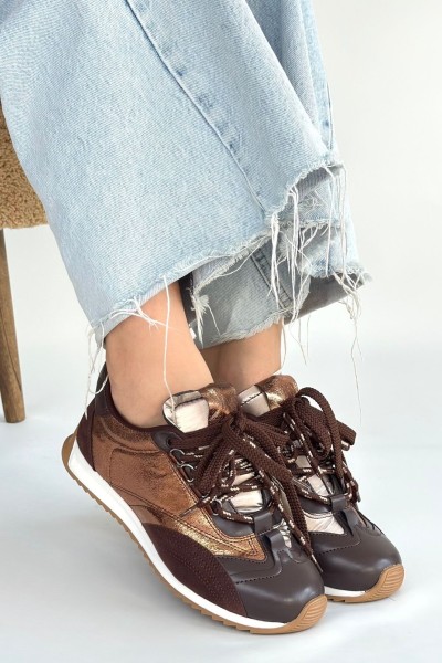 Ranu Kahverengi Cilt Paraşüt Detaylı Bağcıklı Spor Ayakkabı Ranu Kahverengi Cilt Paraşüt Detaylı Bağcıklı Spor Ayakkabı