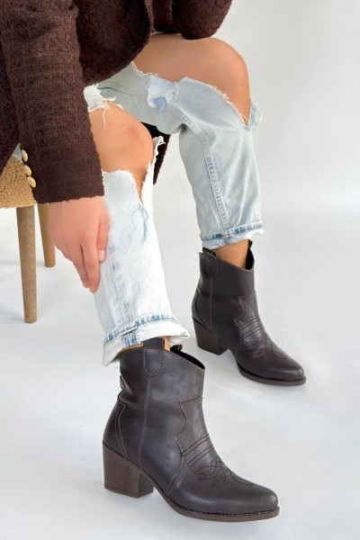 Akver Acı Kahve Cilt Topuklu Bot Akver Acı Kahve Cilt Topuklu Bot