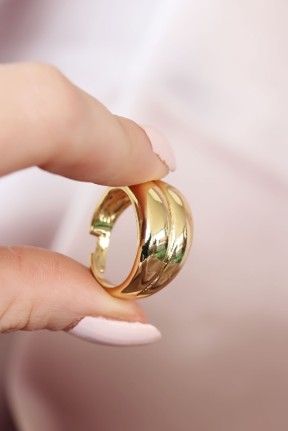 Metal Gold Renk Ayarlamalı Kadın Yüzük Metal Gold Renk Ayarlamalı Kadın Yüzük