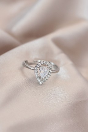 Ayarlamalı Silver Renk Metal Zirkon Ve Kristal Taşlı Damla Model Yüzük Ayarlamalı Silver Renk Metal Zirkon Ve Kristal Taşlı Damla Model Yüzük