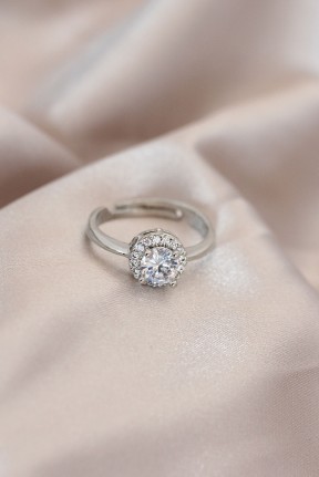 Ayarlamalı Gümüş Renk Metal Zirkon Ve Kristal Taşlı Oval Model Yüzük