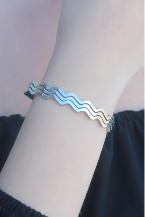 316l Kararmaz çelik Gümüş Renk Dalga Model Kelepçe Kadın Bileklik 316l Kararmaz çelik Gümüş Renk Dalga Model Kelepçe Kadın Bileklik