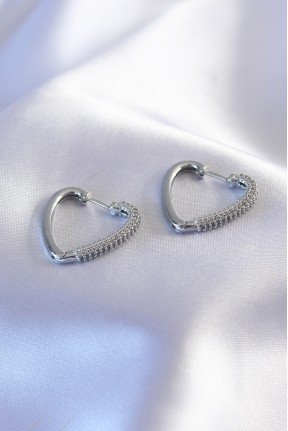 Gümüş Renk Zirkon Taşlı Kalp Model Kadın Küpe Gümüş Renk Zirkon Taşlı Kalp Model Kadın Küpe