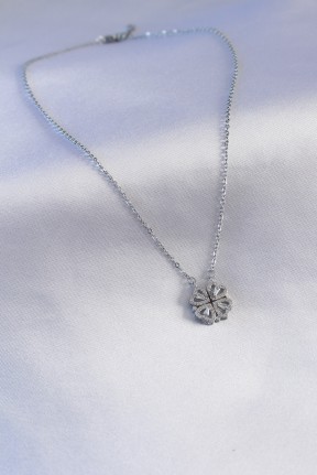 316l çelik Gümüş Renk Açılır Yonca Model Kadın Kolye