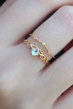 Gold Renk Zirkon Taşlı Taç Model Kadın Yüzük Gold Renk Zirkon Taşlı Taç Model Kadın Yüzük