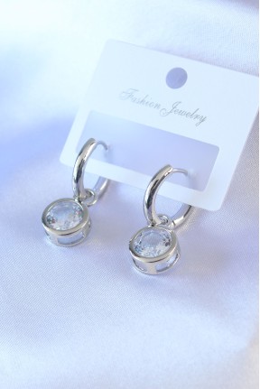 Gümüş Renk Zirkon Taşlı Pirinç Kadın Küpe Gümüş Renk Zirkon Taşlı Pirinç Kadın Küpe