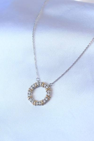 316l çelik Gümüş Renk Zirkon Taşlı Gold Detay Xoxo Kadın Kolye 316l çelik Gümüş Renk Zirkon Taşlı Gold Detay Xoxo Kadın Kolye