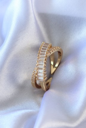 Gold Renk Zirkon Taşlı Pirinç Kadın Yüzük Gold Renk Zirkon Taşlı Pirinç Kadın Yüzük