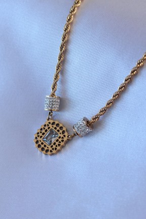 316l çelik Gold Renk Lotus Model Zirkon Taşlı Burgu Zincir Kadın Kolye 316l çelik Gold Renk Lotus Model Zirkon Taşlı Burgu Zincir Kadın Kolye