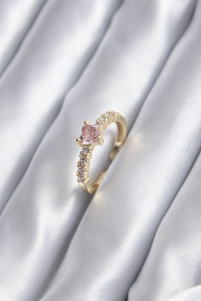 Gold Renk Zirkon Taşlı Pembe Kristal Kalp Model Kadın Yüzük Gold Renk Zirkon Taşlı Pembe Kristal Kalp Model Kadın Yüzük