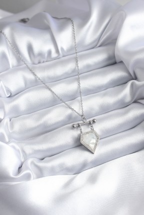 316l çelik Gümüş Renk Zirkon Taş Detay Kadın Kolye 316l çelik Gümüş Renk Zirkon Taş Detay Kadın Kolye