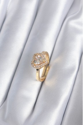 Pirinç Gold Renk Zirkon Taşlı Kalp Charm Model Kadın Yüzük