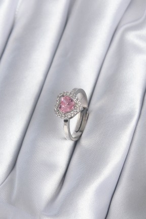 Pirinç Gümüş Renk Pembe Zirkon Taşlı Charm Model Kadın Yüzük Pirinç Gümüş Renk Pembe Zirkon Taşlı Charm Model Kadın Yüzük