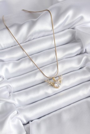 316l çelik Gold Renk Zirkon Taşlı Boynuz Model Kadın Kolye 316l çelik Gold Renk Zirkon Taşlı Boynuz Model Kadın Kolye