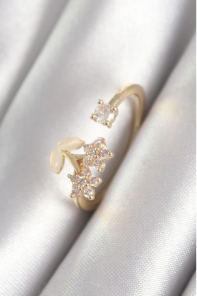 Pirinç Gold Renk Zirkon Taşlı çiçek Model Kadın Yüzük Pirinç Gold Renk Zirkon Taşlı çiçek Model Kadın Yüzük