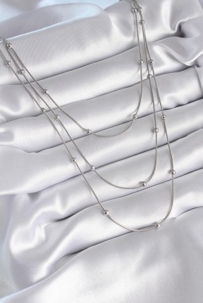 316l çelik Gümüş Renk 3'lü Topçuk Detay Kadın Kolye