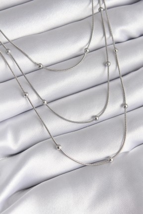 316l çelik Gümüş Renk 3'lü Topçuk Detay Kadın Kolye