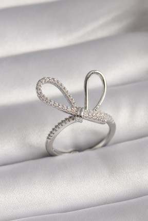 Pirinç Gümüş Renk Zirkon Taşlı Düğüm Model Kadın Yüzük Pirinç Gümüş Renk Zirkon Taşlı Düğüm Model Kadın Yüzük