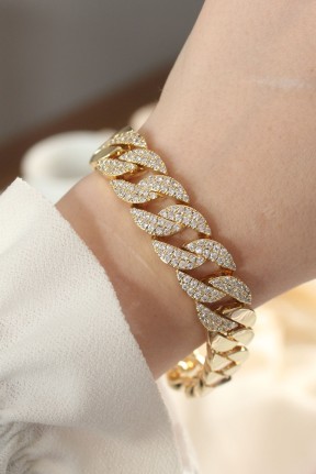 Vip Seri Pirinç Ortası Zirkon Taşlı Gold Renk Gurmet Bileklik Vip Seri Pirinç Ortası Zirkon Taşlı Gold Renk Gurmet Bileklik