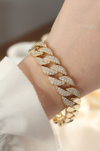 Vip Seri Pirinç Ortası Zirkon Taşlı Gold Renk Gurmet Bileklik Vip Seri Pirinç Ortası Zirkon Taşlı Gold Renk Gurmet Bileklik