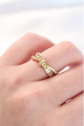 Kıvrım Model Gold Renk Zirkon Taşlı Ayarlanabilir Yüzük Kıvrım Model Gold Renk Zirkon Taşlı Ayarlanabilir Yüzük