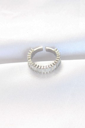 Sıralı Baget Taşlı Silver Renk Ayarlanabilir Yüzük Sıralı Baget Taşlı Silver Renk Ayarlanabilir Yüzük