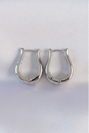 Pirinç Gümüş Renk İçi Boş Gül Küpe Pirinç Gümüş Renk İçi Boş Gül Küpe