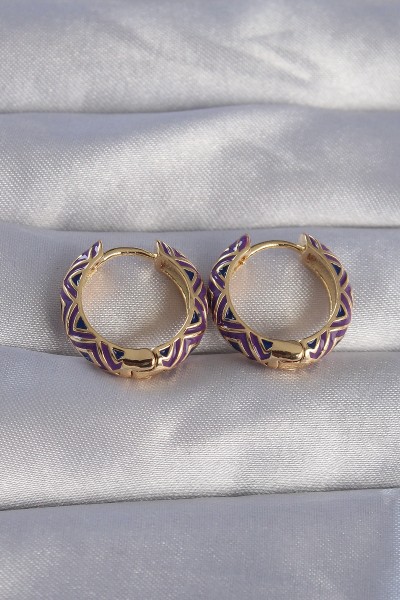 Pirinç Gold Renk Mor Etnik Desenli Halka Küpe Pirinç Gold Renk Mor Etnik Desenli Halka Küpe