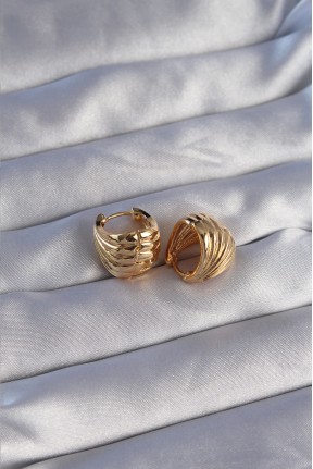 Pirinç Gold Renk Tırtıklı Minimal Bombeli Tasarım Küpe Pirinç Gold Renk Tırtıklı Minimal Bombeli Tasarım Küpe